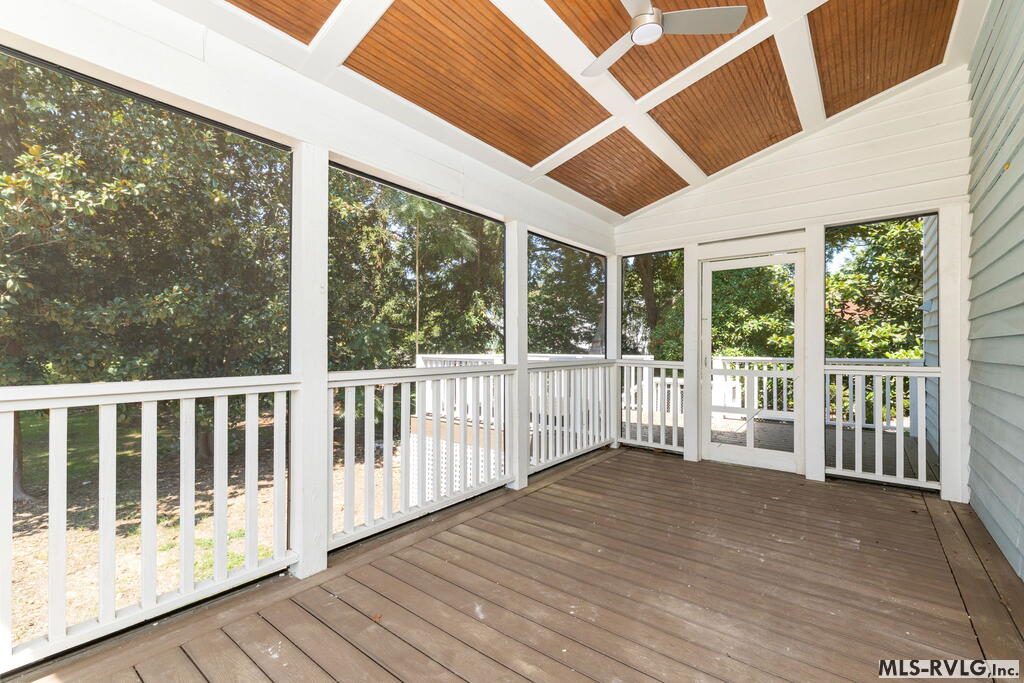 217 North Main Street Property Photo 5