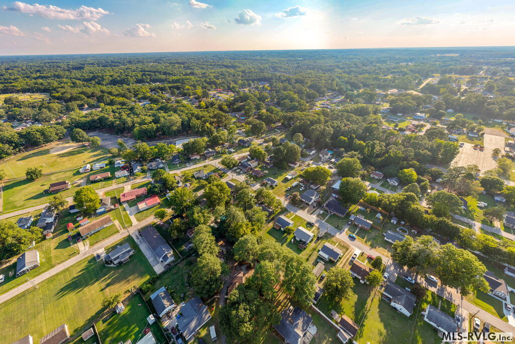 708 Miles Street Property Photo 19