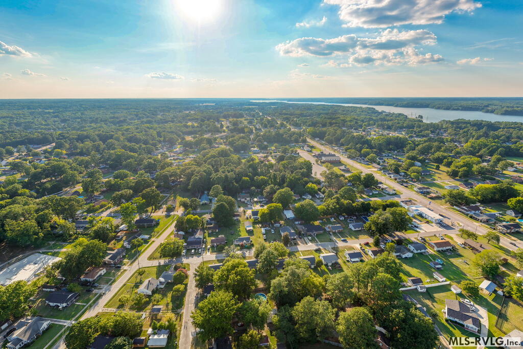 708 Miles Street Property Photo 22