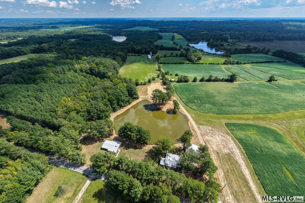 1554 Traffic Road Property Photo 1