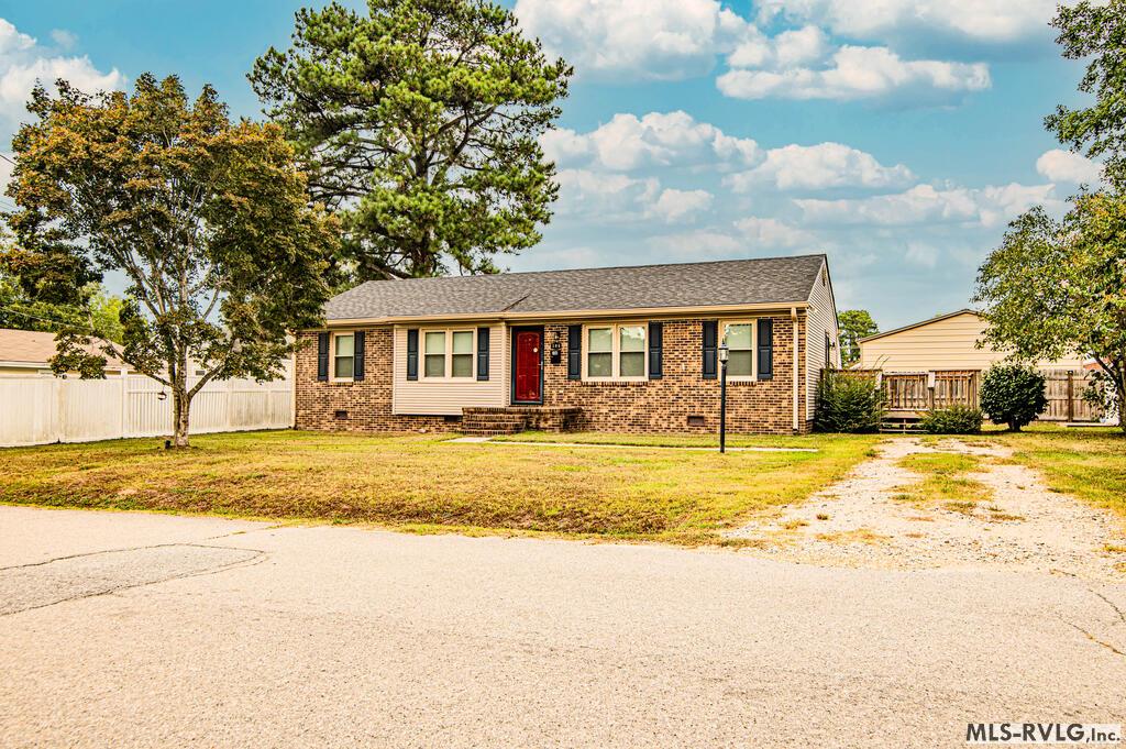 106 Westover Dr. Property Photo 1