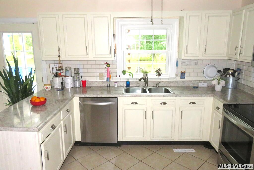 21 Longstreet Road Property Photo 12