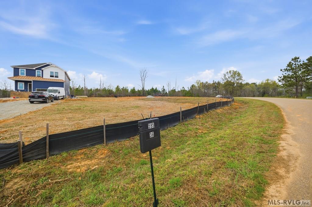 595 Ferry Landing Drive Property Photo 2