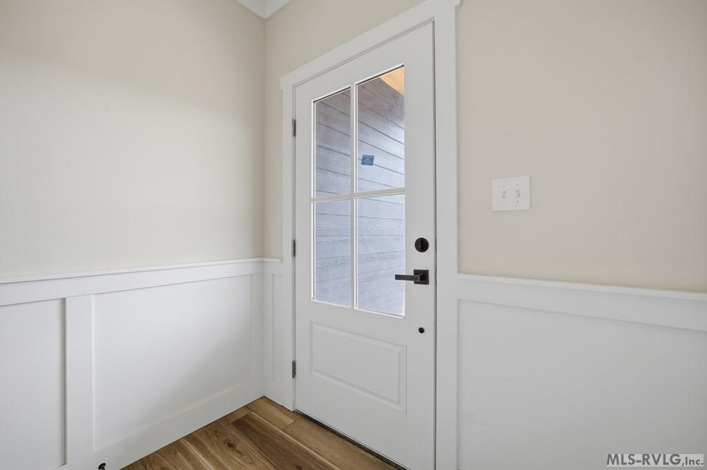 595 Ferry Landing Drive Property Photo 10