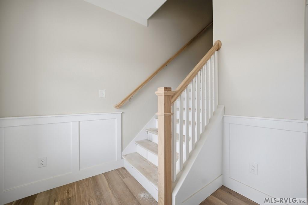 595 Ferry Landing Drive Property Photo 11