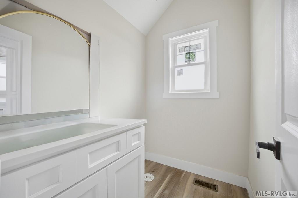 595 Ferry Landing Drive Property Photo 12