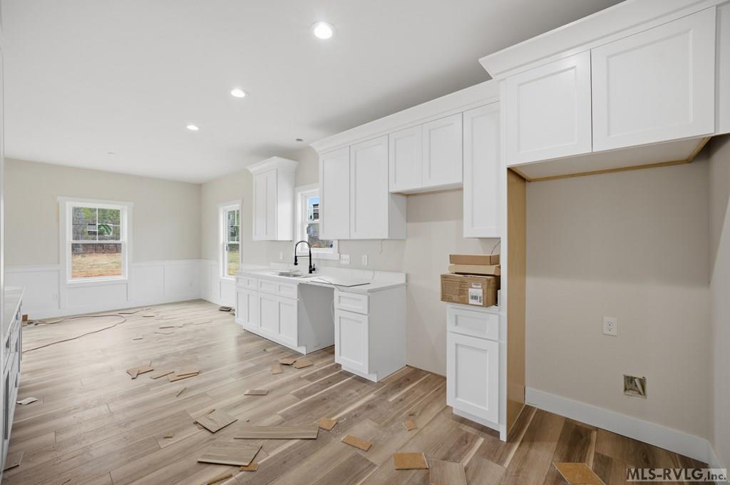 595 Ferry Landing Drive Property Photo 13