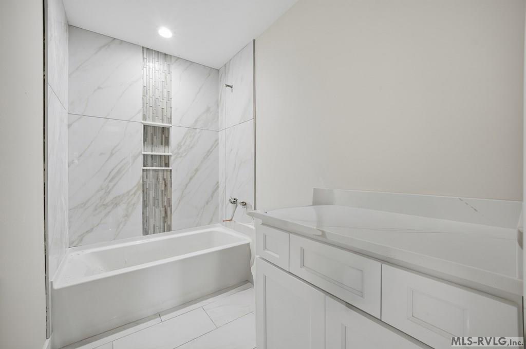 595 Ferry Landing Drive Property Photo 21