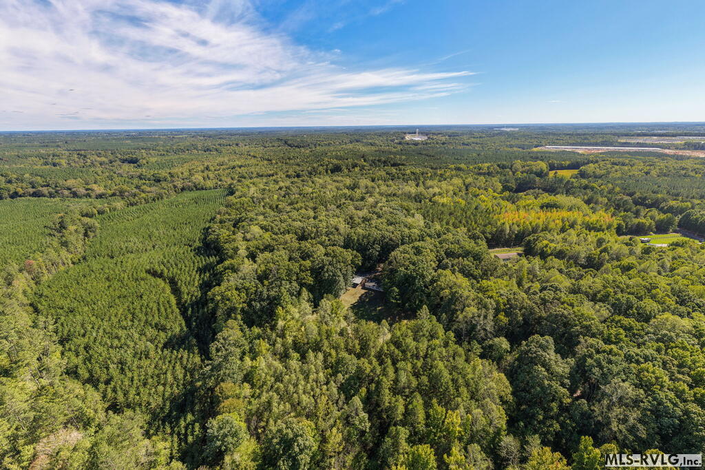 1500 Easters Road Property Photo 8
