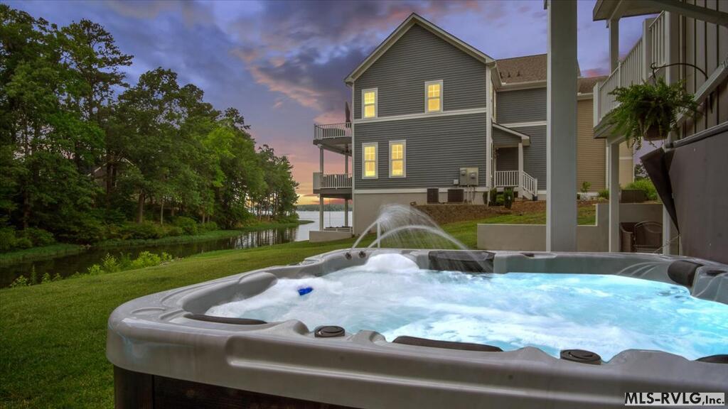 115 Rowboat Way Property Photo 1