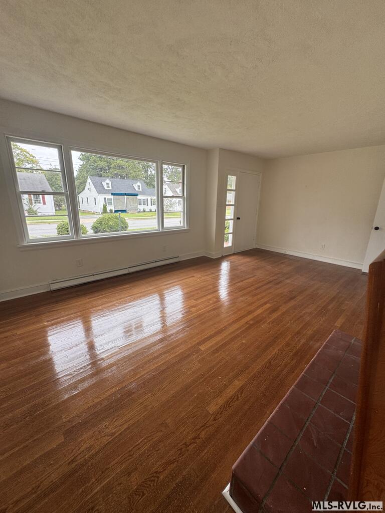 627 Peachtree Street Property Photo 2