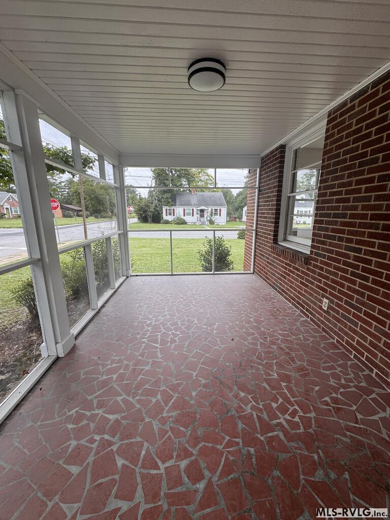 627 Peachtree Street Property Photo 5