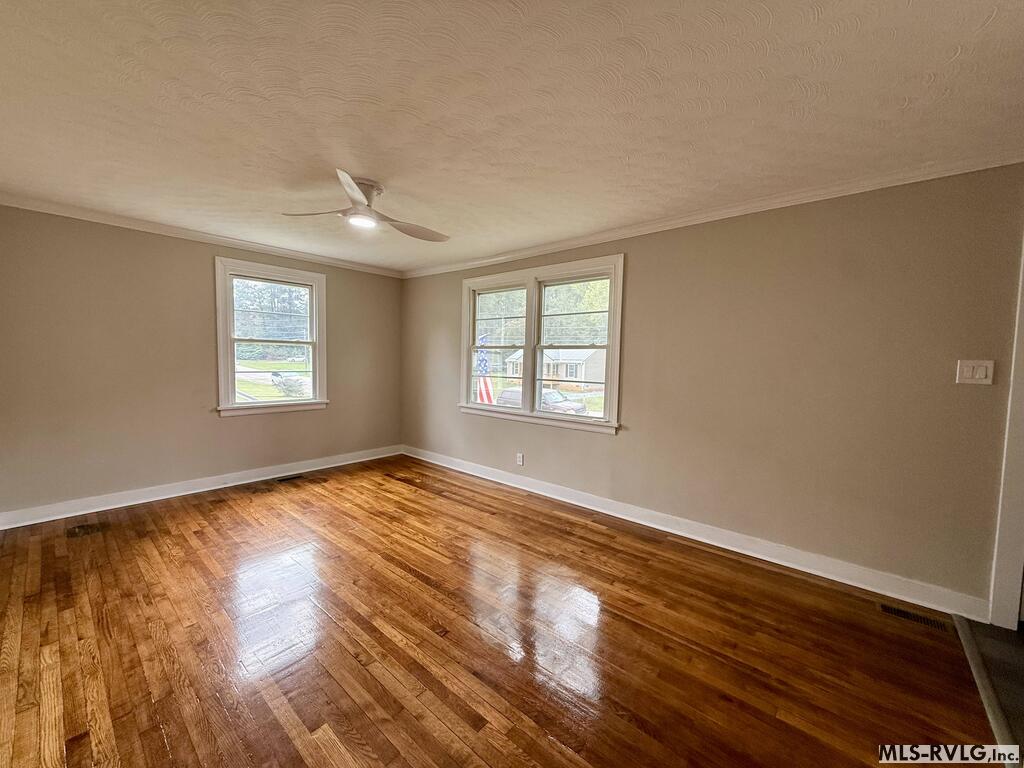 1011 Second Ave Property Photo 3
