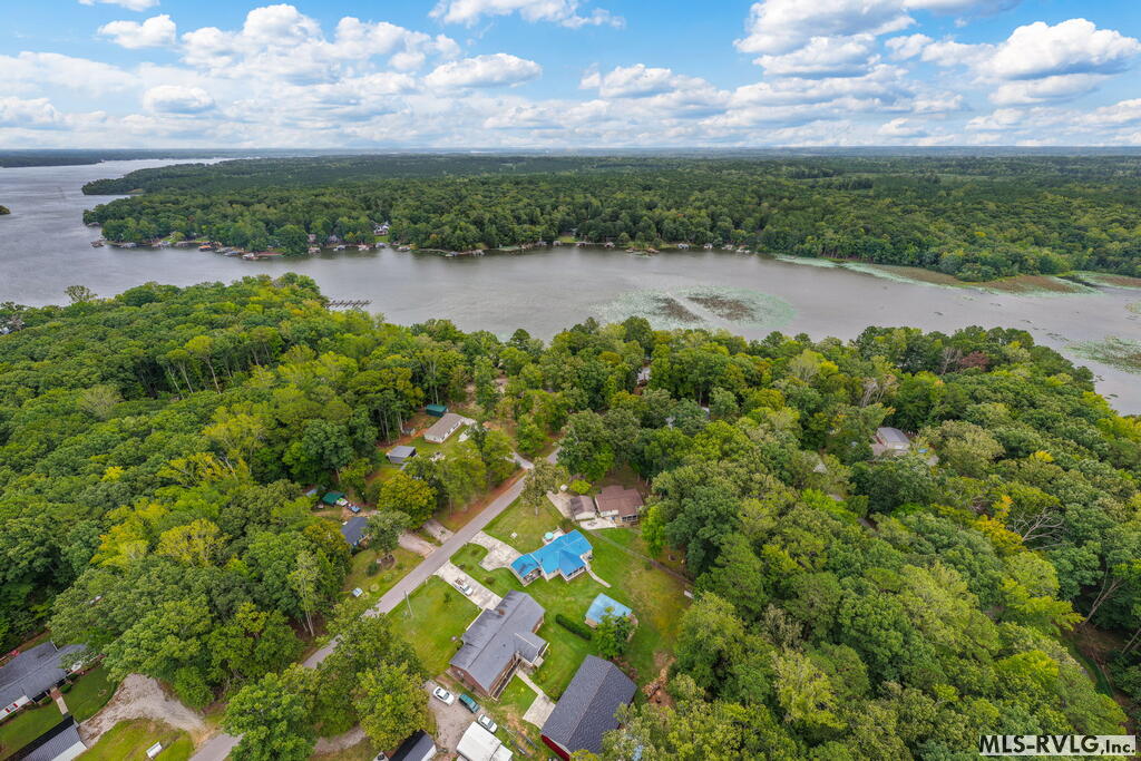 150 Sailboat Ln Property Photo 3