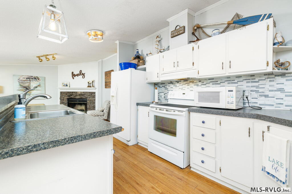 150 Sailboat Ln Property Photo 17