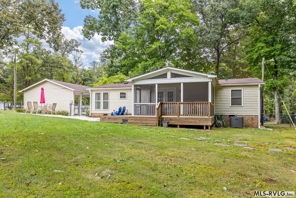 152 Sailboat Ln Property Photo 1