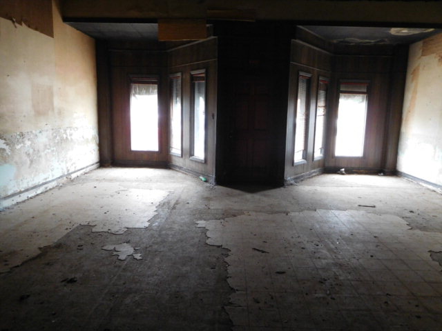 284&286 Roanoke Avenue Property Photo 6
