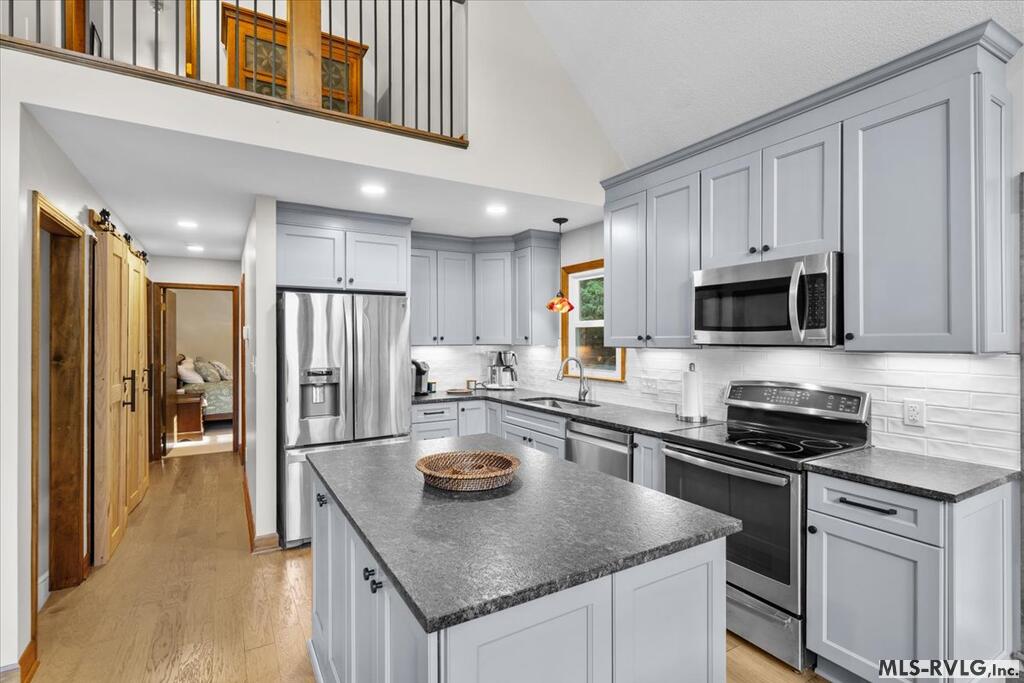 62 Moseley Drive Property Photo 3