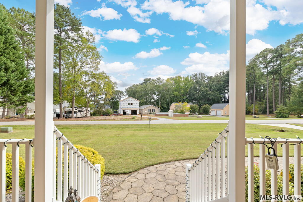 335 Forest Hill Dr Property Photo 7
