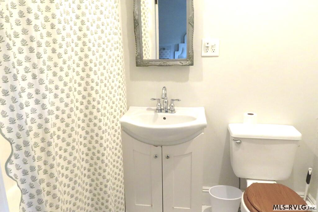 508 Roanoke Avenue Property Photo 26