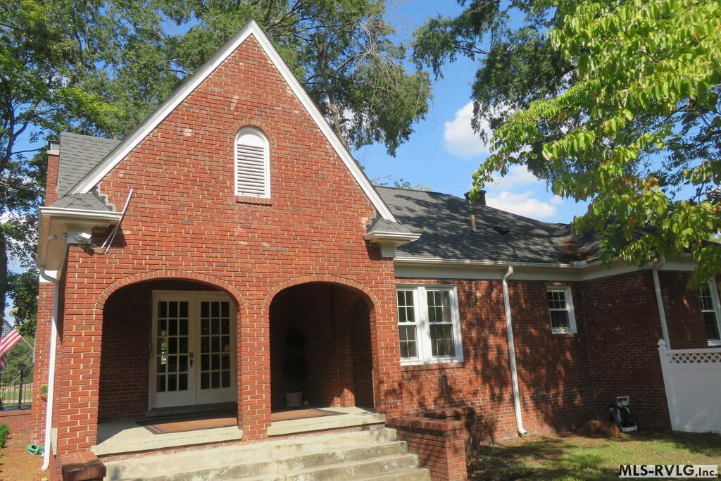 508 Roanoke Avenue Property Photo 32