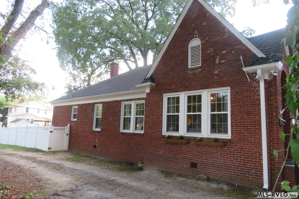 508 Roanoke Avenue Property Photo 35