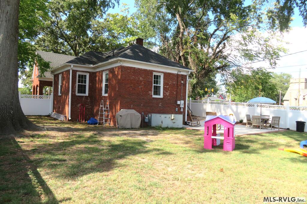 508 Roanoke Avenue Property Photo 36