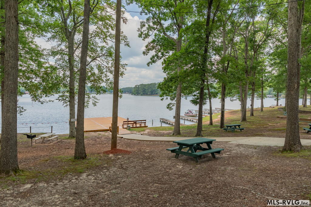 175 Redwood Property Photo 25