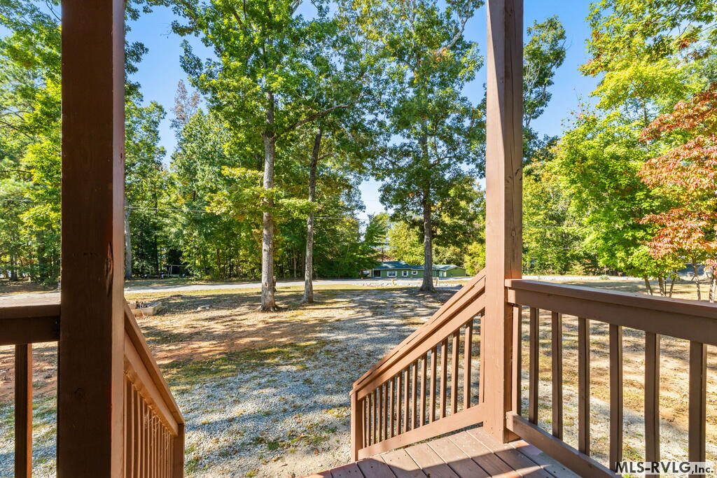175 Redwood Property Photo 31