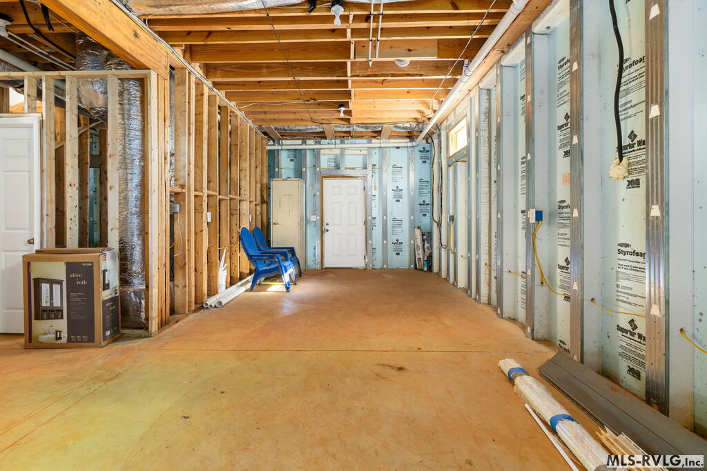 175 Redwood Property Photo 35