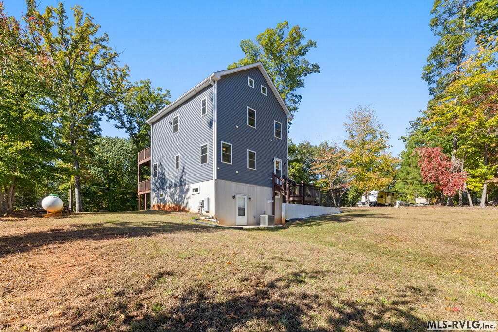 175 Redwood Property Photo 36