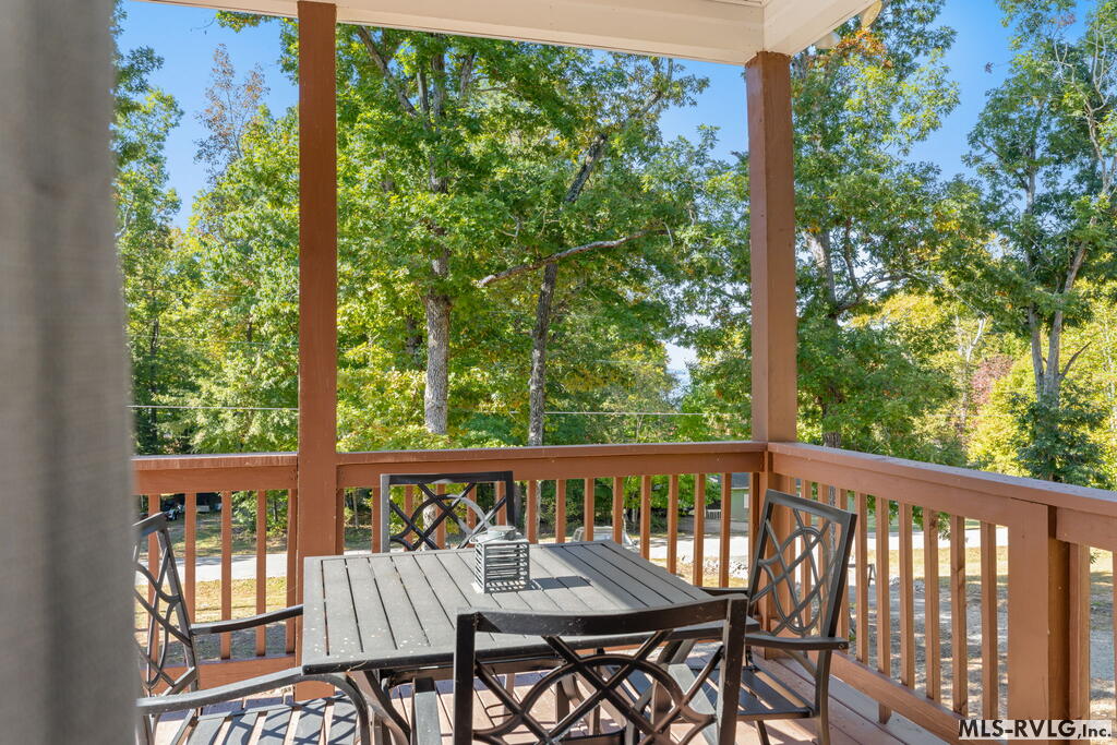 175 Redwood Property Photo 39