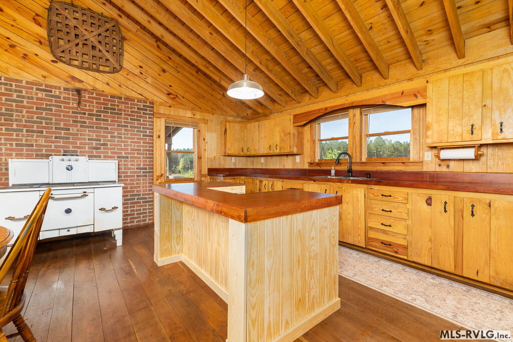 1318 Poor House Road Property Photo 10