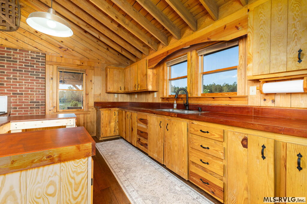 1318 Poor House Road Property Photo 11
