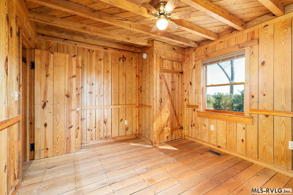 1318 Poor House Road Property Photo 15