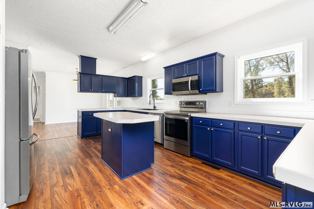 7038 Liberty Road Property Photo 4