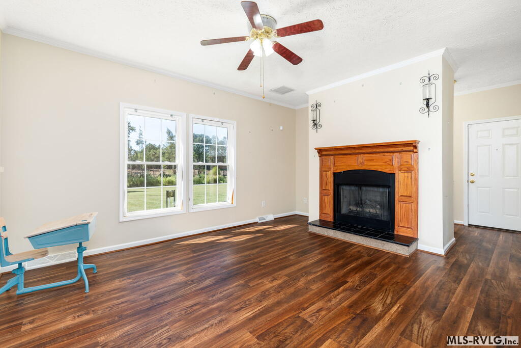 7038 Liberty Road Property Photo 8