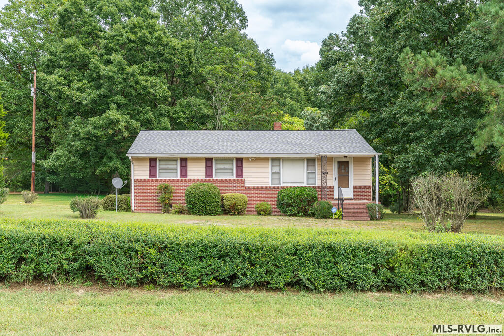 1388 Lewis Dr Property Photo 1