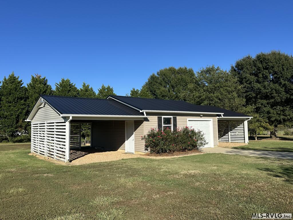 415 Johnny Mitchell Rd Property Photo 5