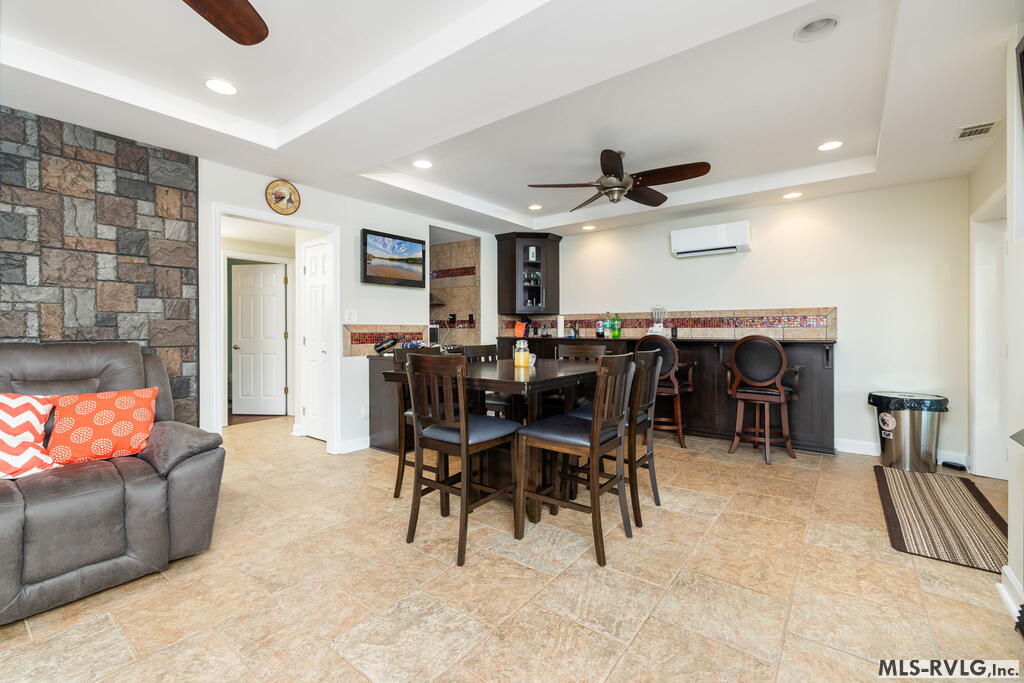 1463 Great Creek Drive Property Photo 6