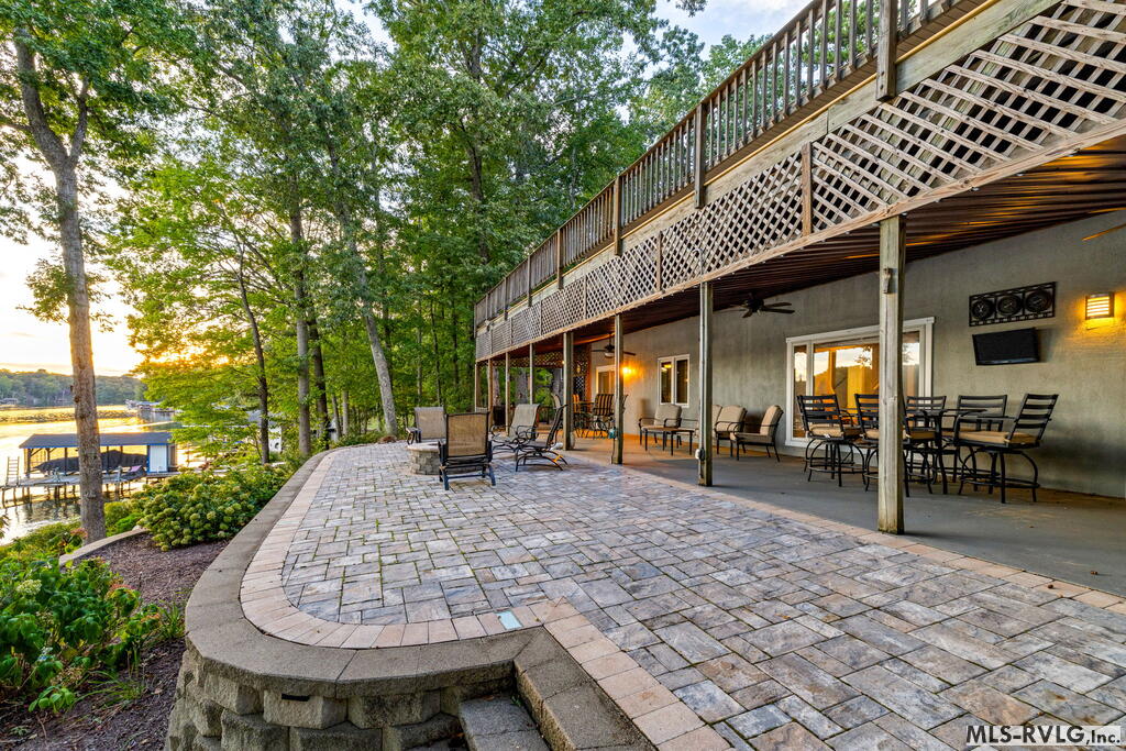 1463 Great Creek Drive Property Photo 17