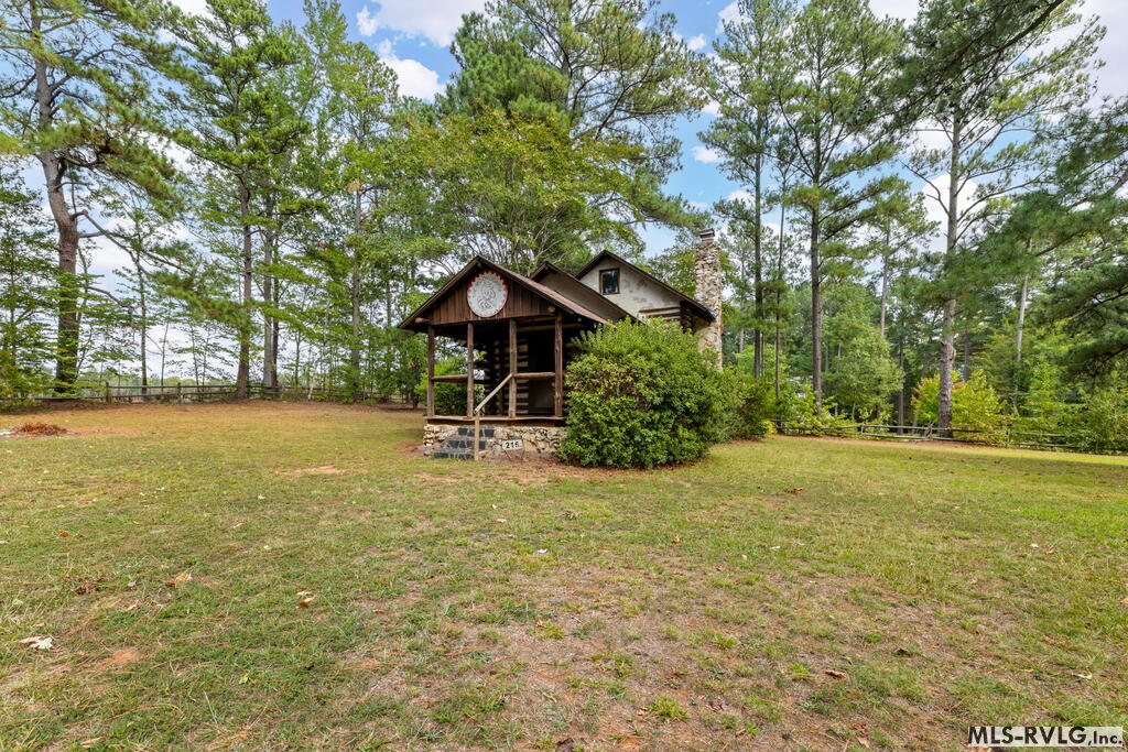 216 Lonsdale Drive Property Photo 17