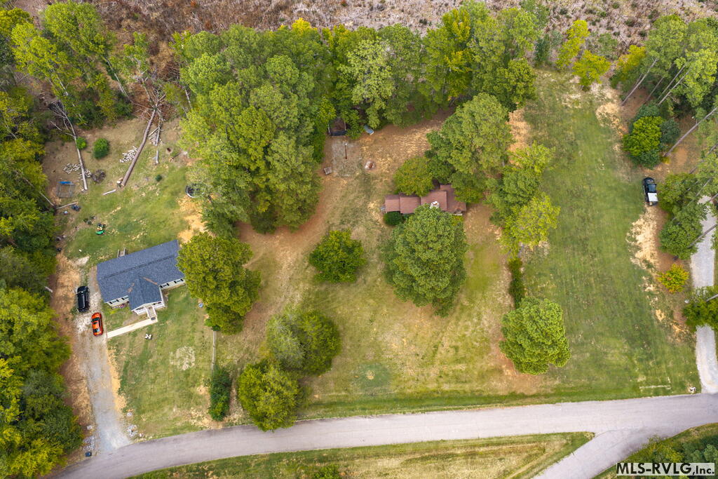216 Lonsdale Drive Property Photo 33