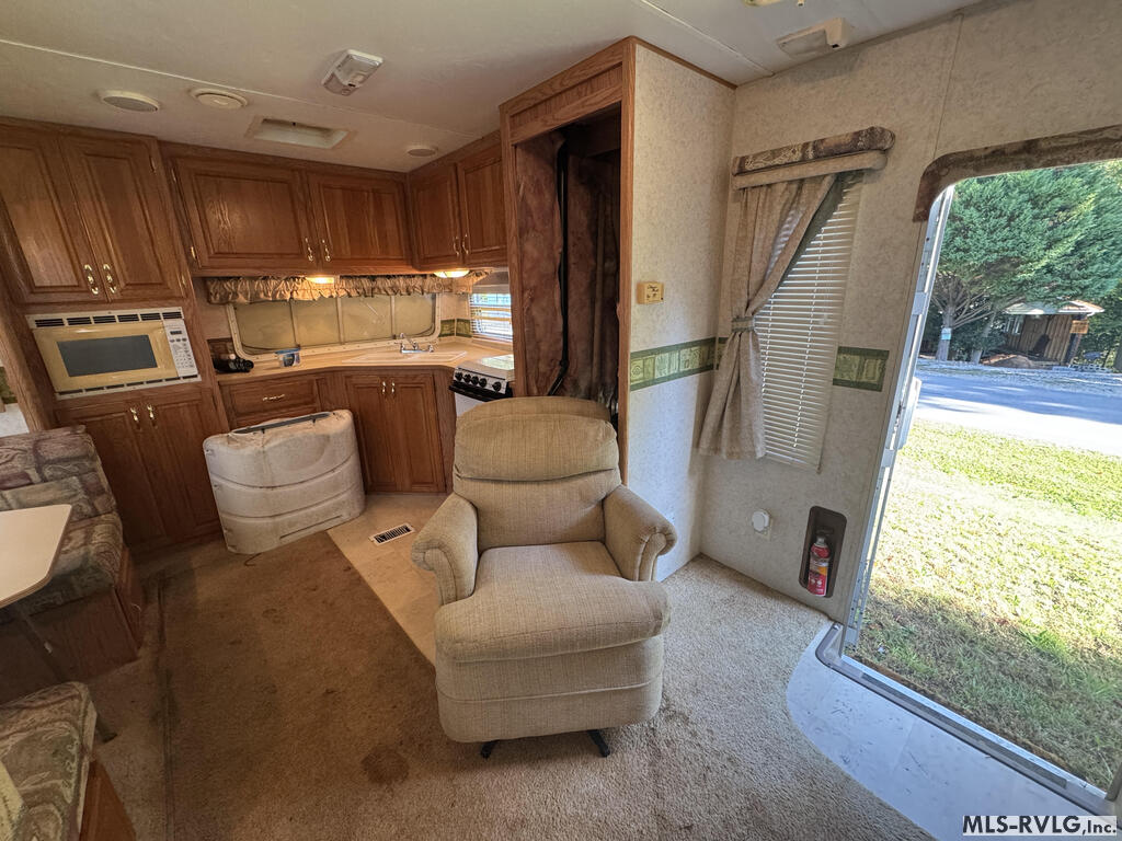 64 Deerfield Trl Property Photo 8