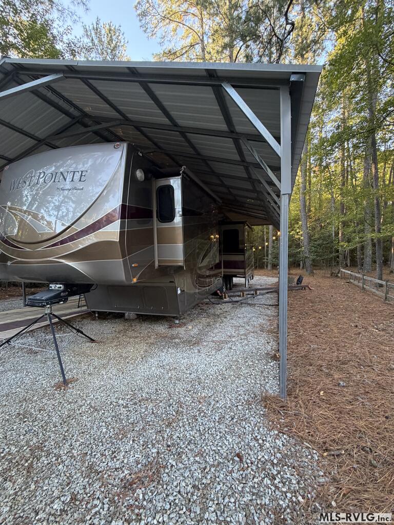 311 Happy Trl Property Photo 4
