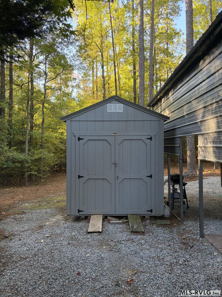 311 Happy Trl Property Photo 18