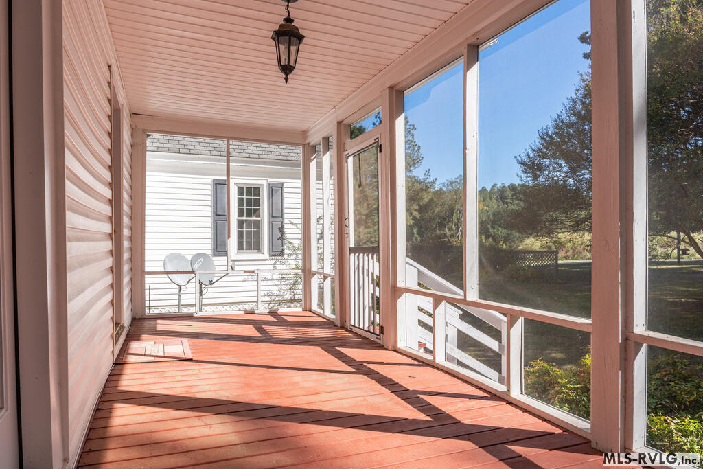 208 Rocky Knoll Place Property Photo 9