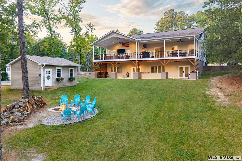 100 Cove Manor Property Photo 1
