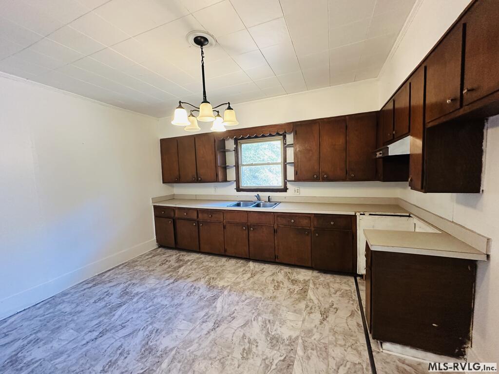 205 W Church St Property Photo 6