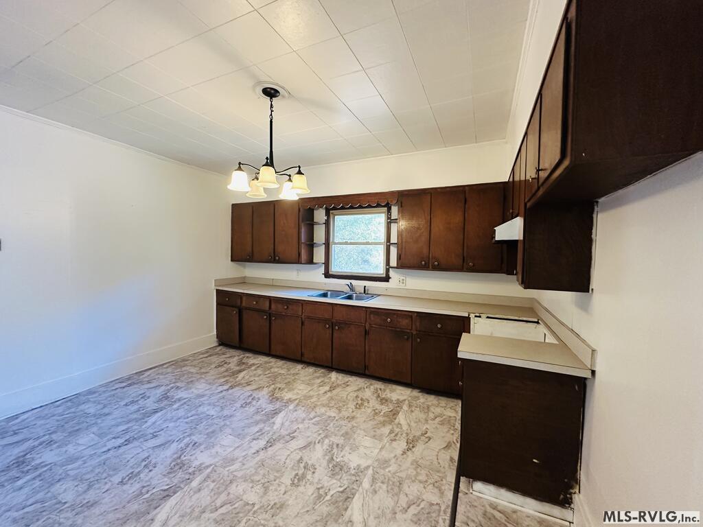 205 W Church St Property Photo 8